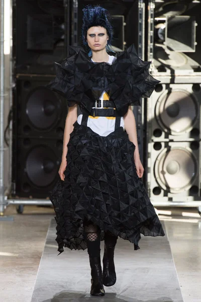 Look 46